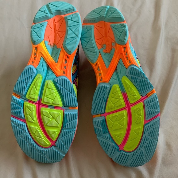 ASICS running shoes - Picture 4 of 4